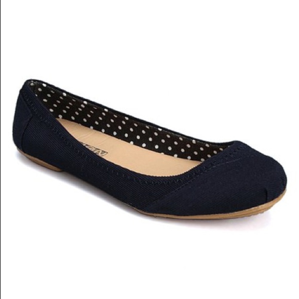 NWT Black Corduroy Slip On Flats  - Size 10